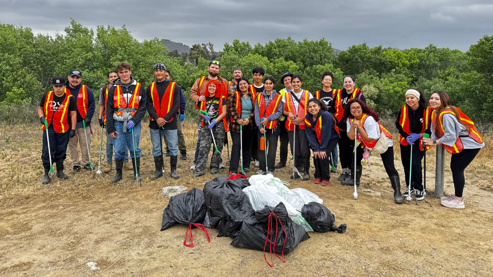 Trash cleanup volunteers